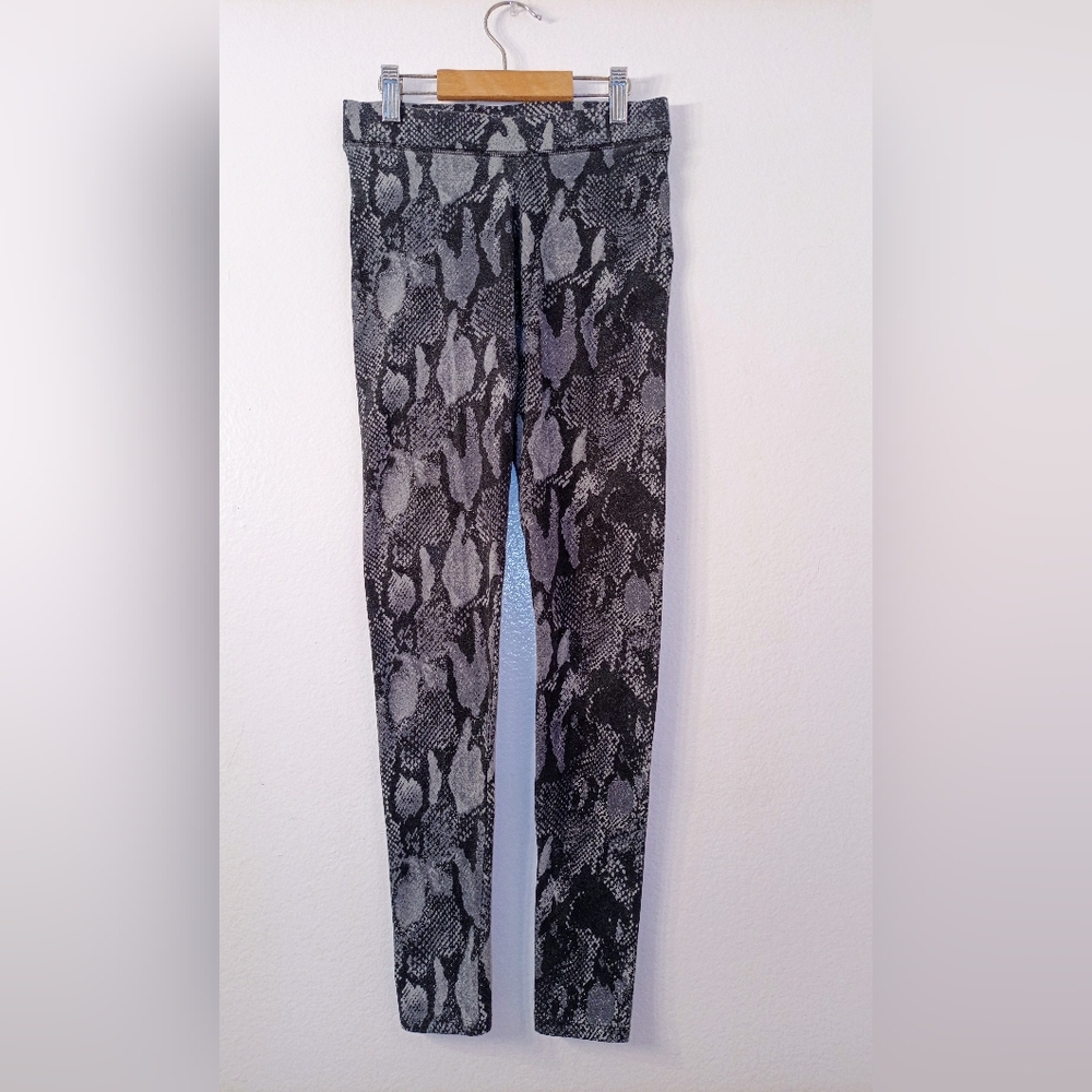 Victoria's Secret Snake Pattern Gray Black Cotton  Leggings XS